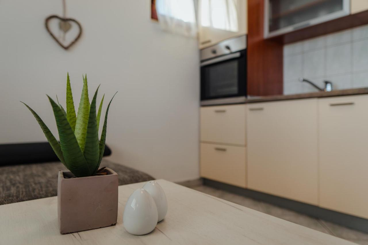 Apartmani Jaman Vrsi Eksteriør bilde